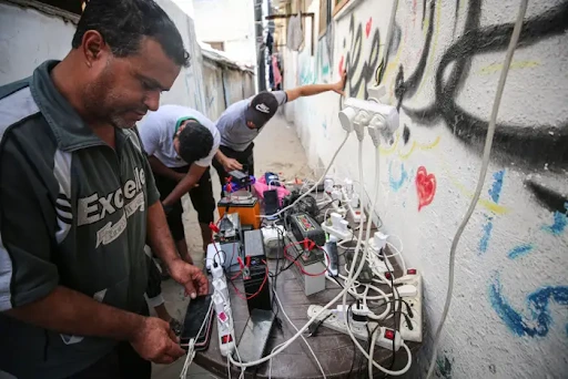 Challenge of Gaza's Internet and Mobile Networks